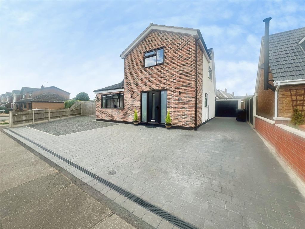 Property photo 1 of 20 Front
