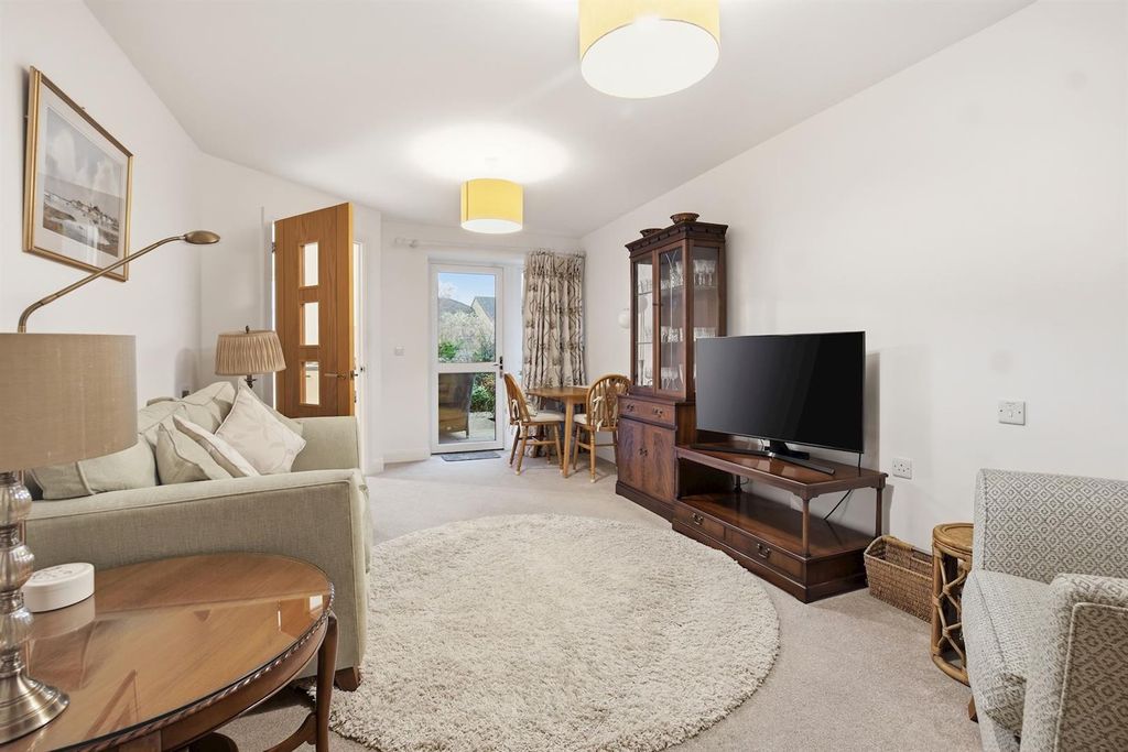 Property photo 1 of 27 05-3Eb1Dsc01104-Medium.Jpg