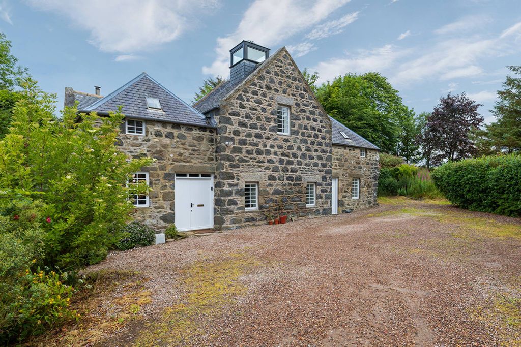 Property photo 1 of 30