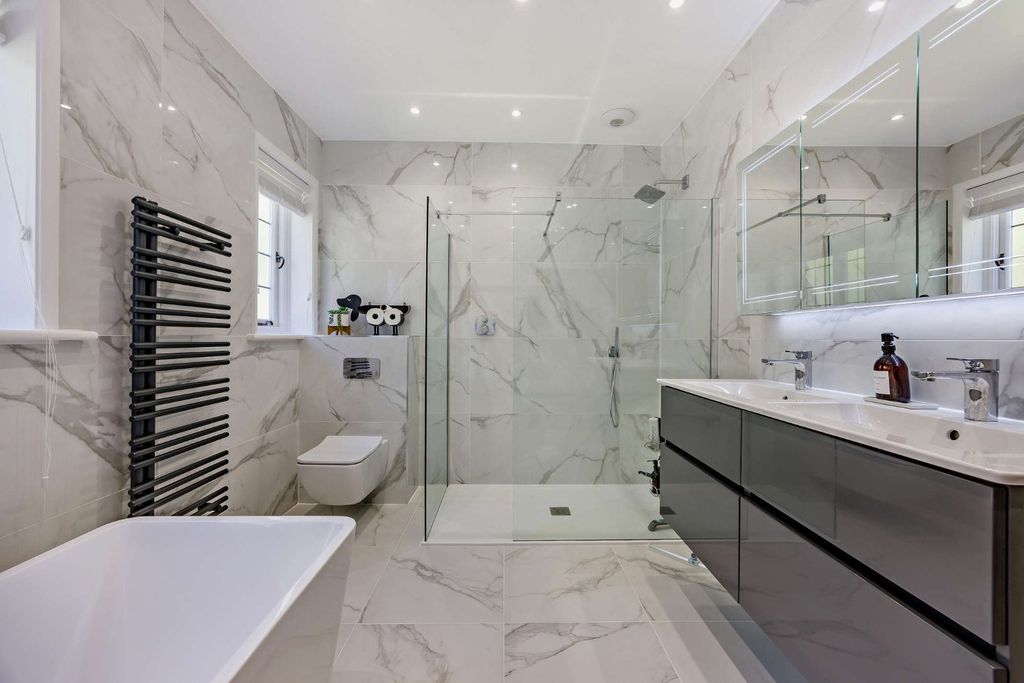 Additional image 15 of 6 bed detached house for saleBurys Bank Road, Greenham, Thatcham, Berkshire RG19