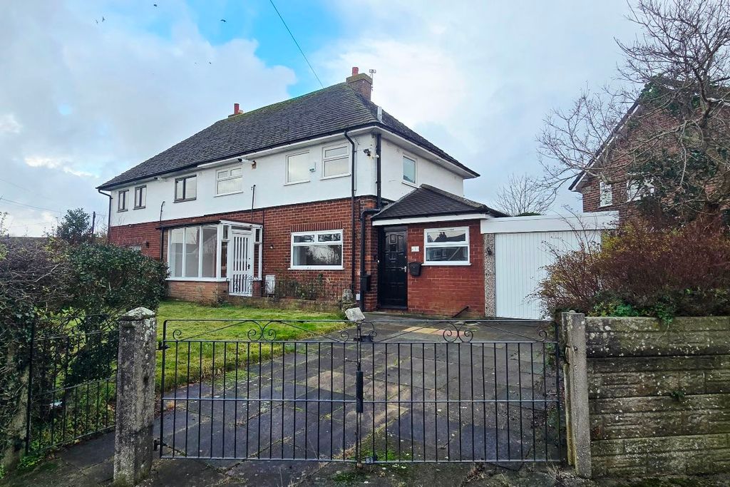 Property photo 2 of 19