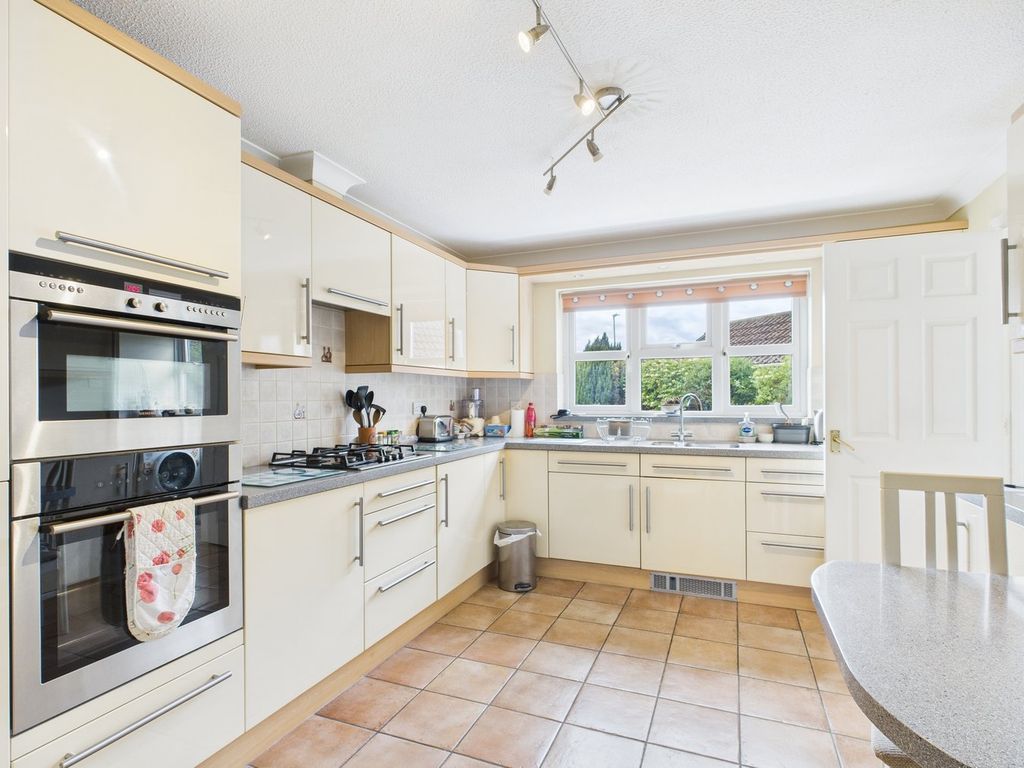 Property photo 2 of 23