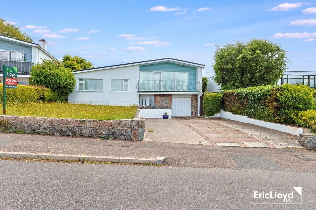 Property photo 1 of 17 Photo 19