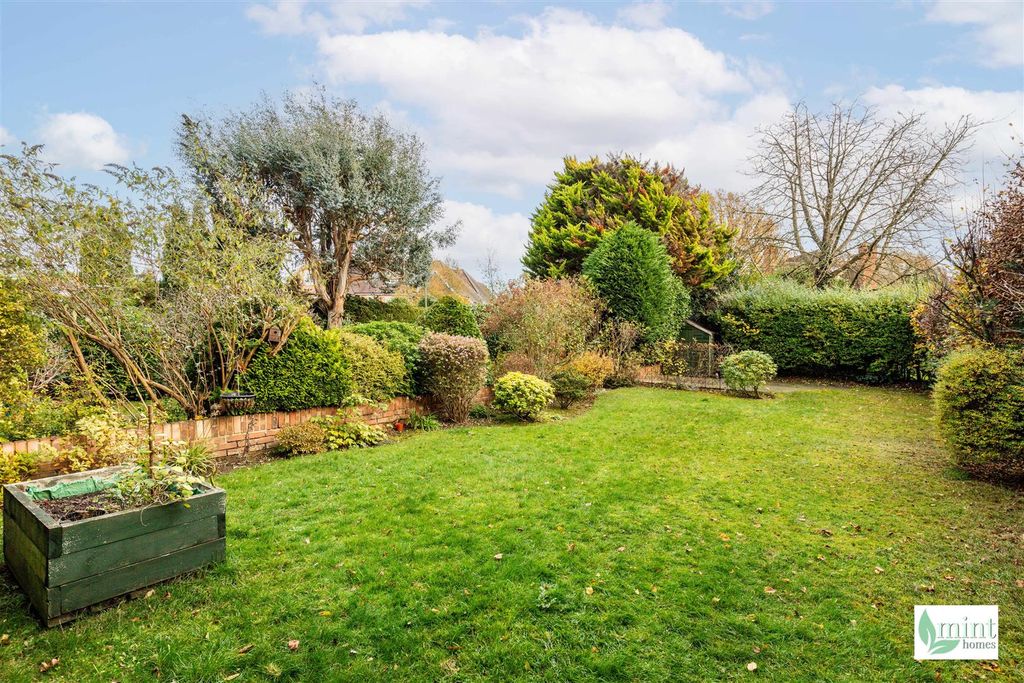 Property photo 2 of 21 Watermark - Camphill Court-22.Jpg