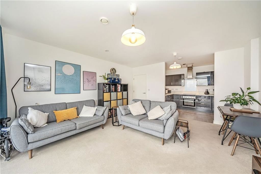 Property photo 3 of 12