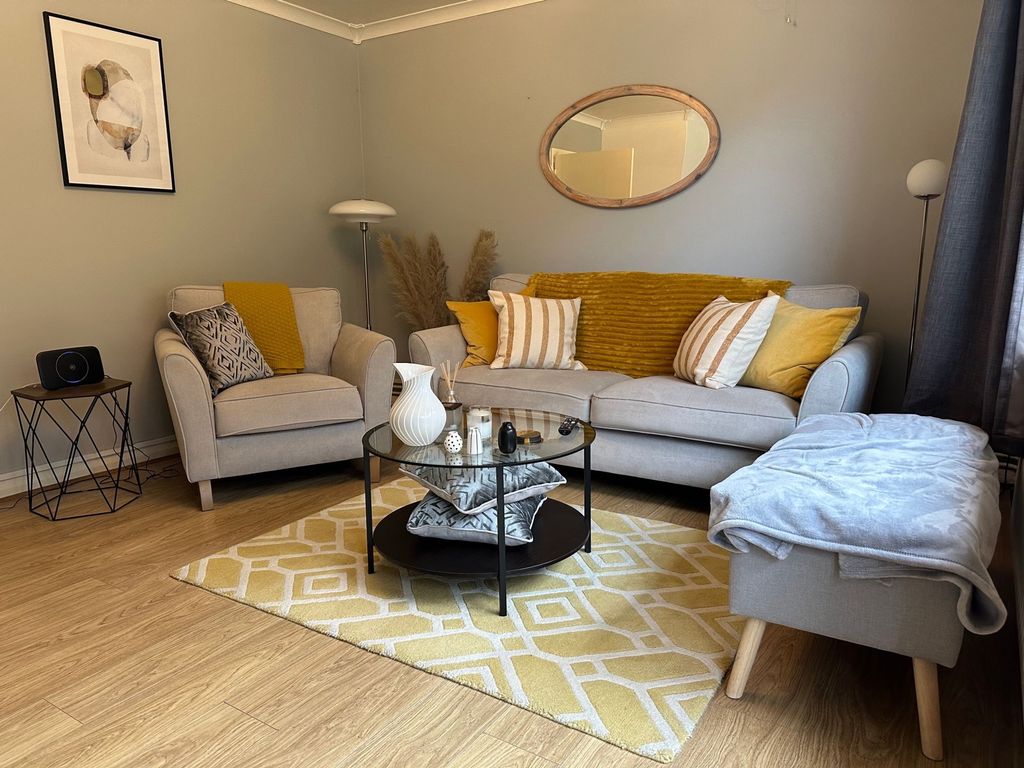 Property photo 2 of 26