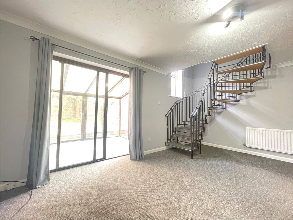 Property photo 3 of 12 Picture No. 12