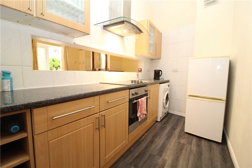 Property photo 3 of 9 Kitchen