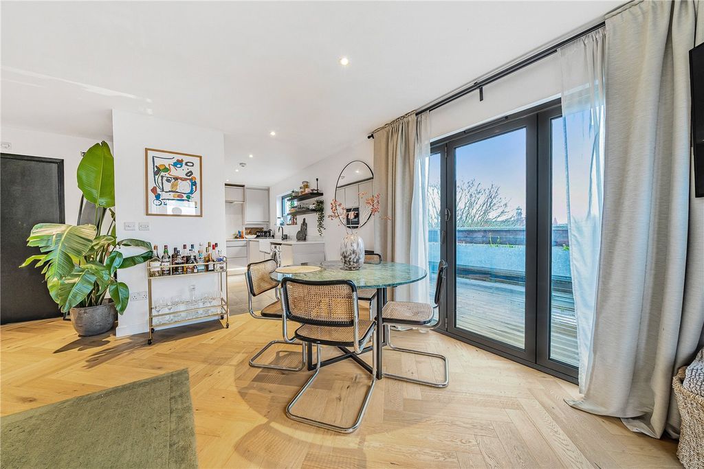 Property photo 1 of 19 Picture No. 20