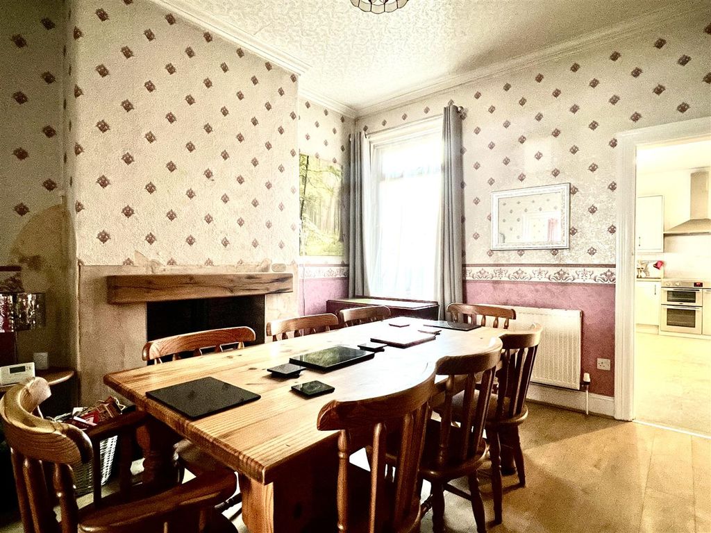 Property photo 3 of 14 151424De-Db1C-4Edb-B9F3-71B0Ab598Bb0.Jpeg