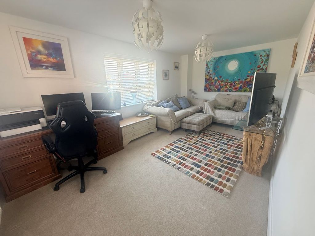 Property photo 2 of 14