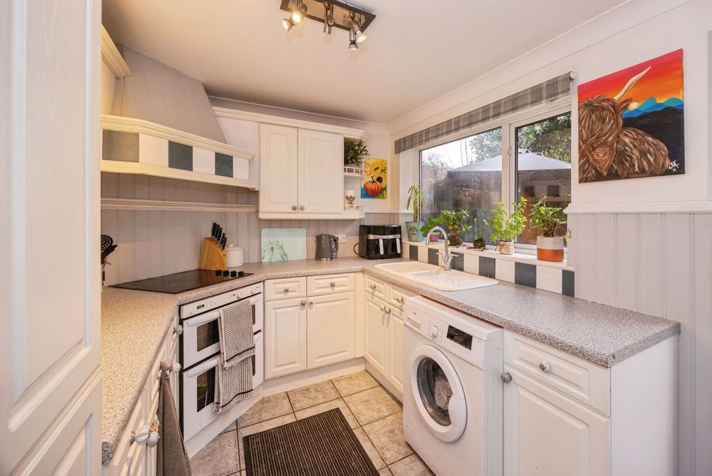 Property photo 3 of 13 Pbox-Img.Jpg