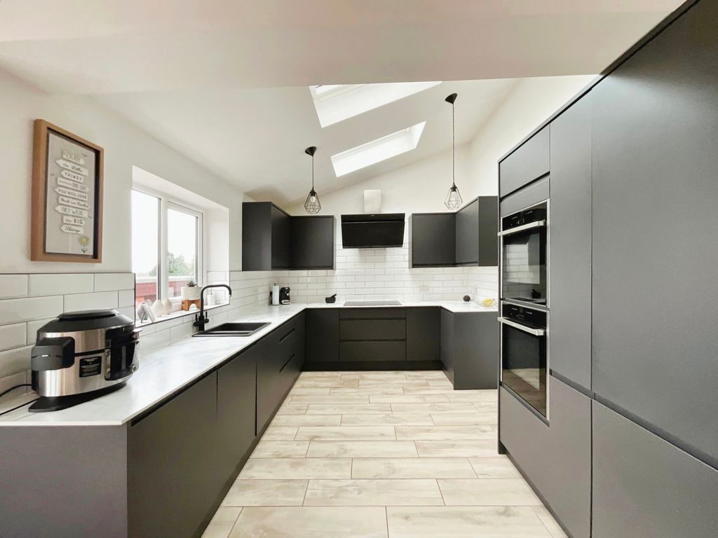 Property photo 2 of 21 Img_1956