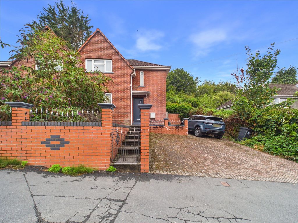 Property photo 1 of 35 Picture No. 09