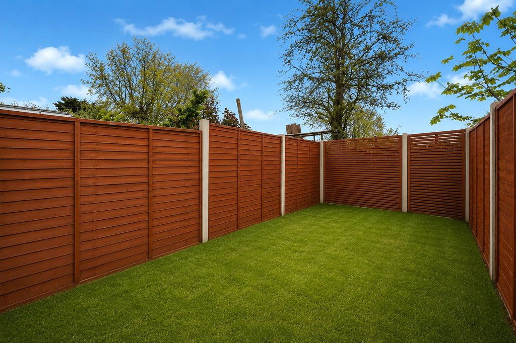 Property photo 3 of 17 Picture No. 20