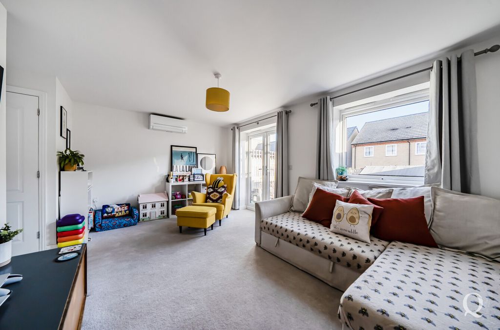 Property photo 2 of 23 Aa25d7Bd-2270-417...