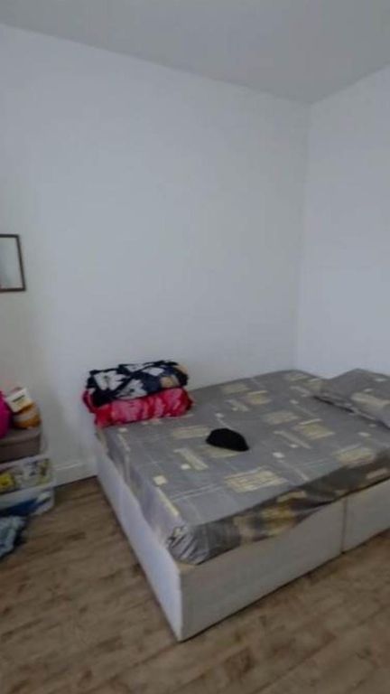 Property photo 1 of 2