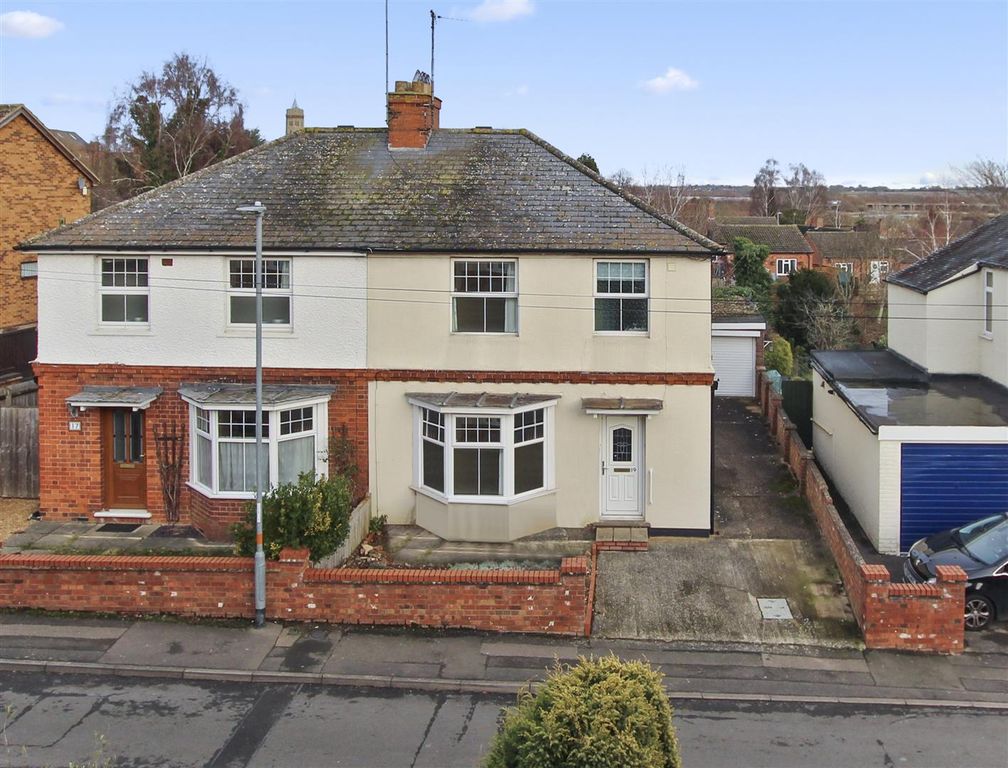 Property photo 1 of 27 Front