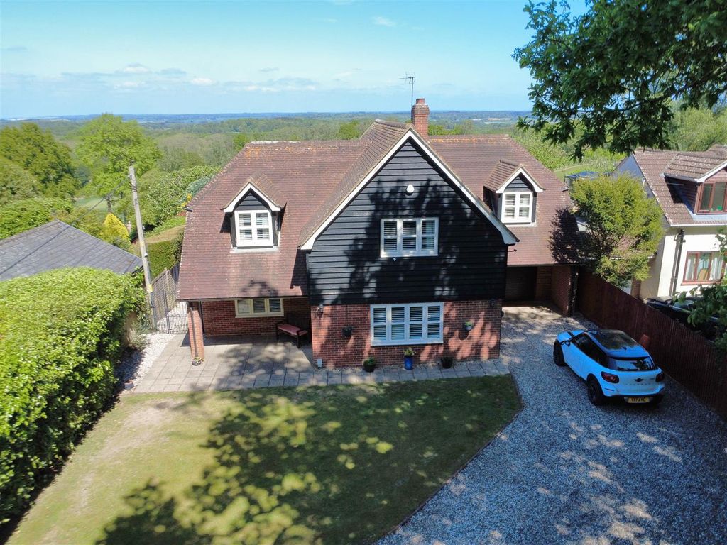 Property photo 1 of 40 1A Front.Jpg