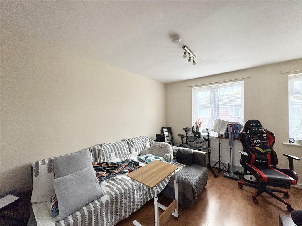 Property photo 2 of 15 Image00009.Jpeg