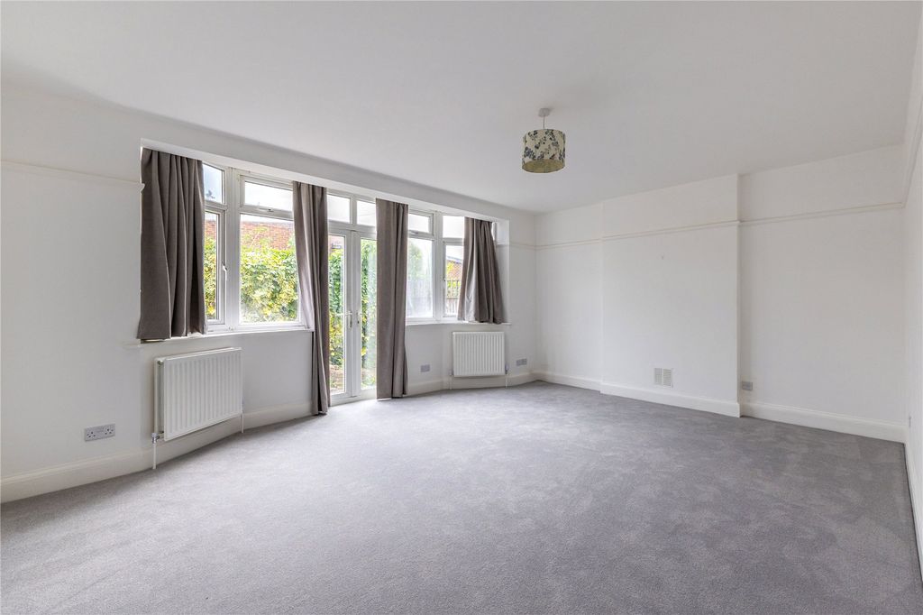 Property photo 1 of 10 Picture No. 04