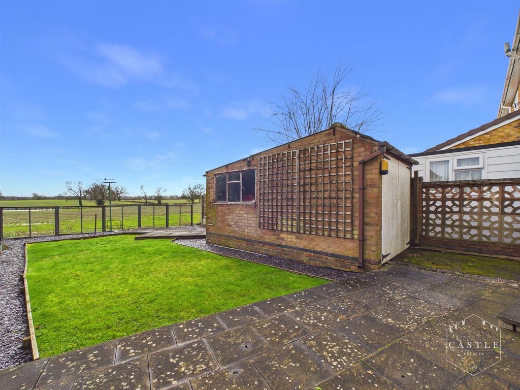 Property photo 3 of 20 Outside