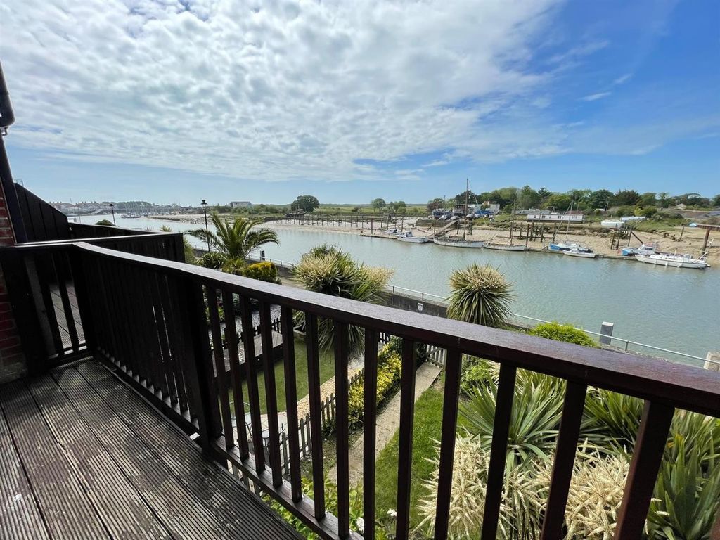 Property photo 2 of 17 17.Jpg