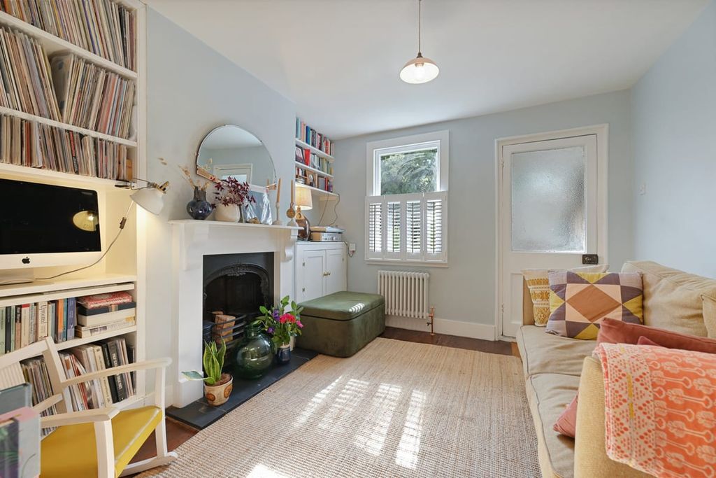 Property photo 2 of 14