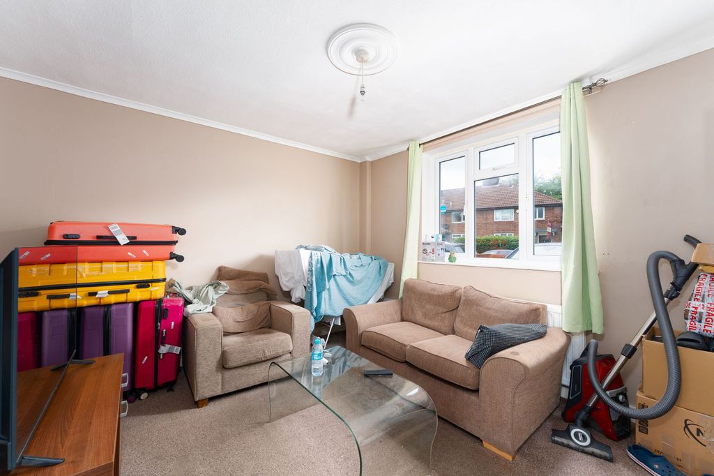 Property photo 3 of 10