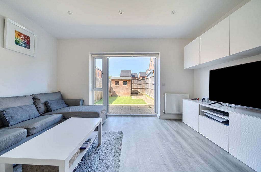 Property photo 3 of 18