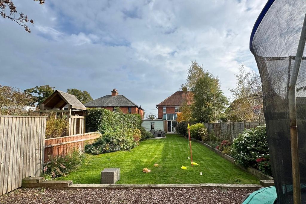 Property photo 3 of 30 Gallery