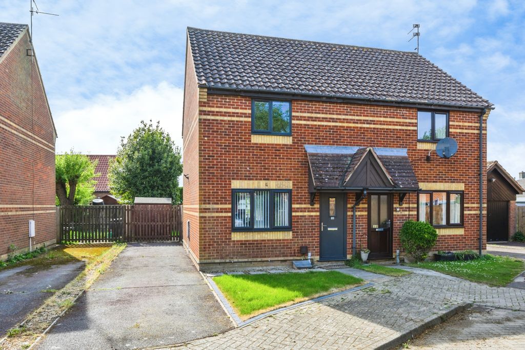 Property photo 1 of 11