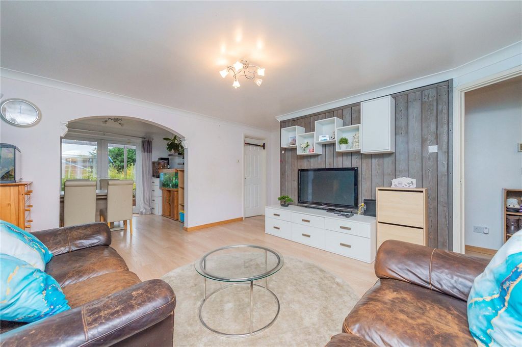 Property photo 2 of 42 Picture No. 20