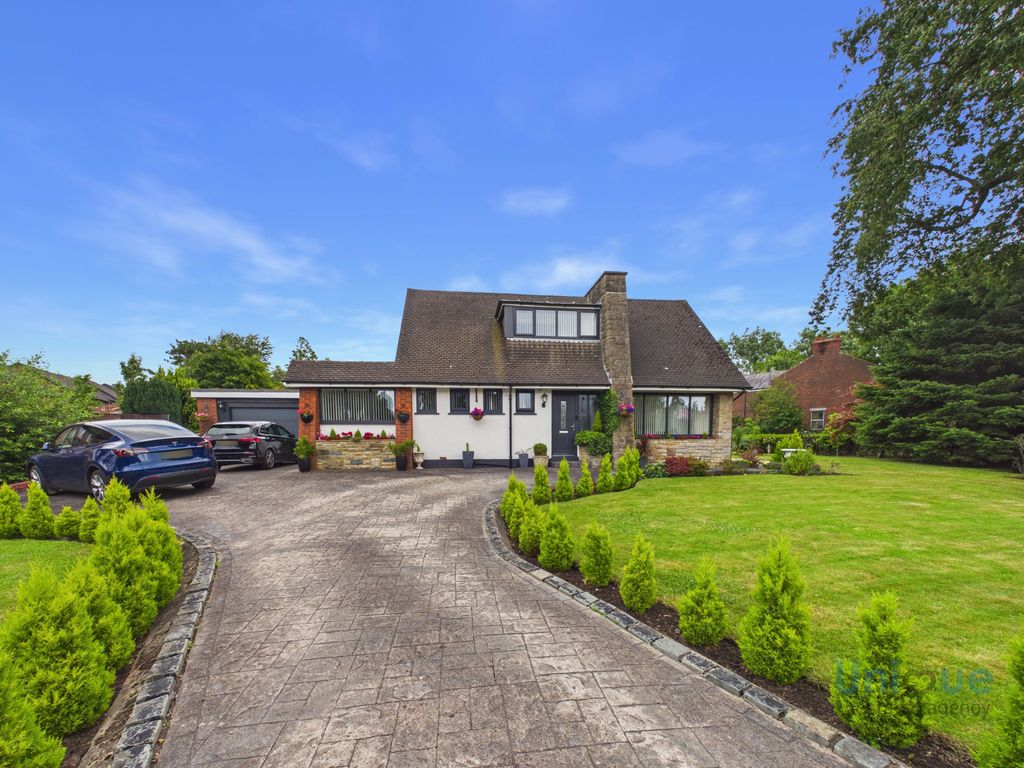Property photo 1 of 32