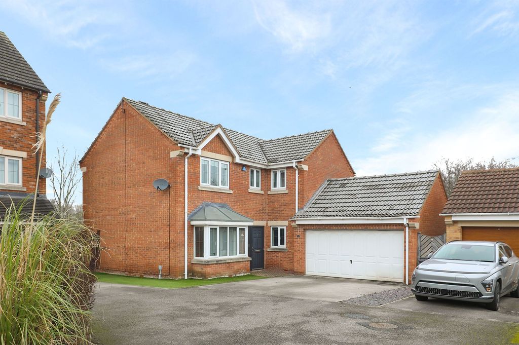 Property photo 1 of 29