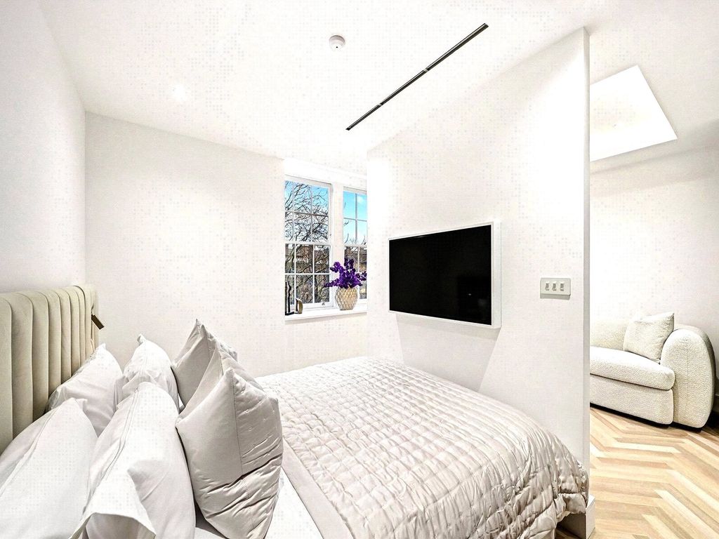 Property photo 2 of 10 Picture No. 12