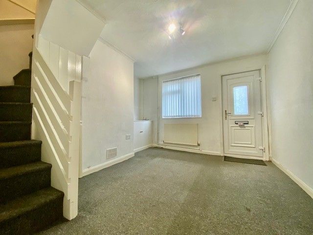 Property photo 3 of 7 Lounge