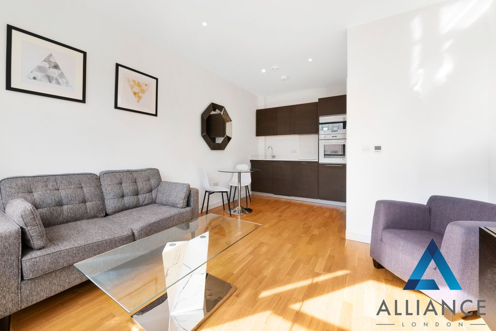 Property photo 2 of 10