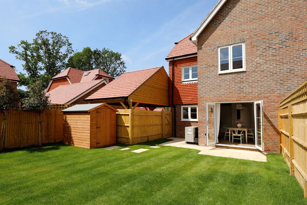 Property photo 3 of 13