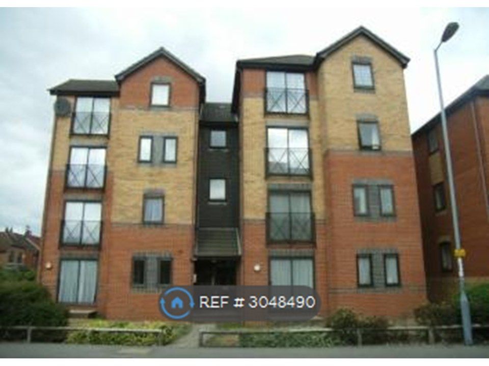 Property photo 1 of 6 Flat: 1st Floor To Right Hand-Side