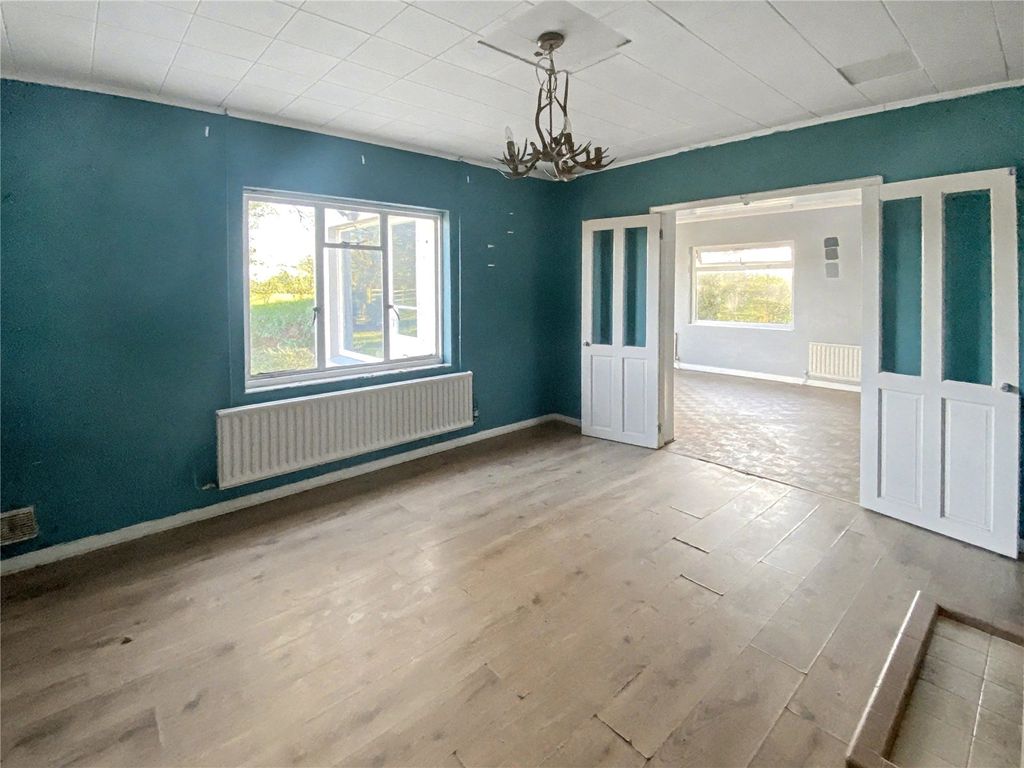 Property photo 3 of 22 Dining Room