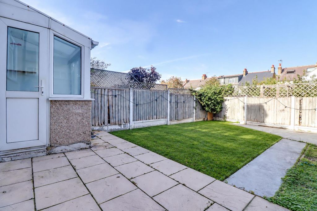 Property photo 2 of 13