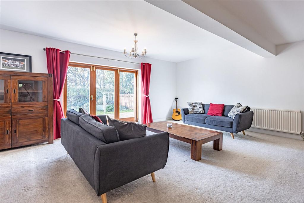 Property photo 3 of 54 Willowbank,    (9).Jpg