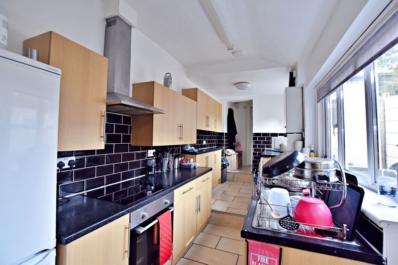 Property photo 2 of 12 Photo 4