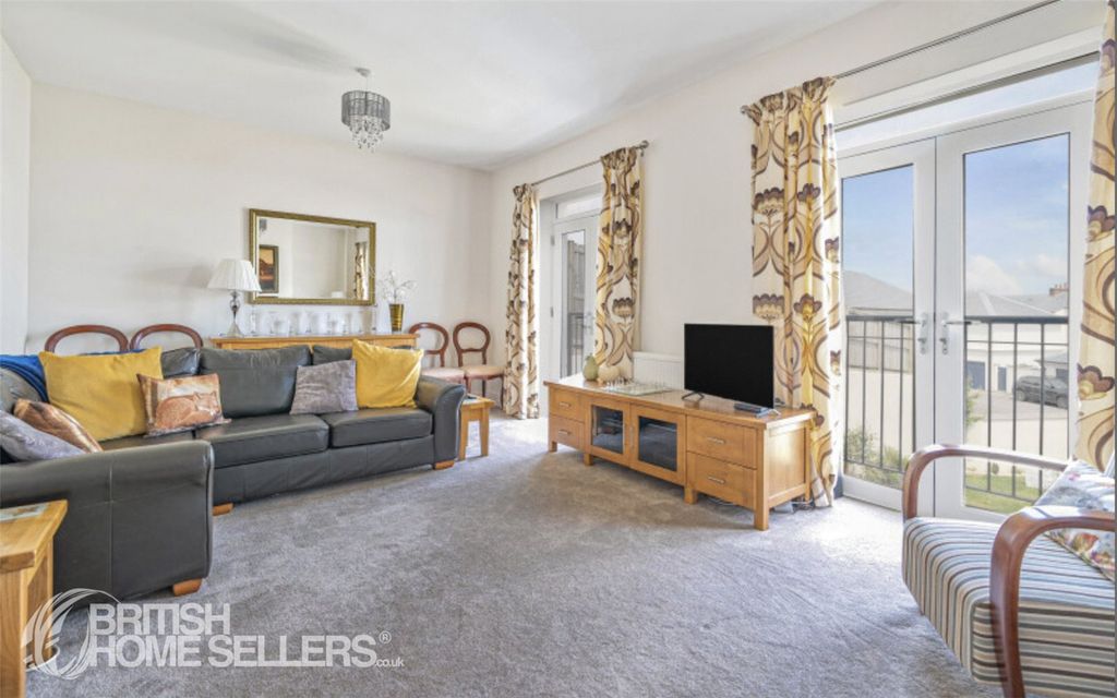 Property photo 2 of 16 Picture No. 04