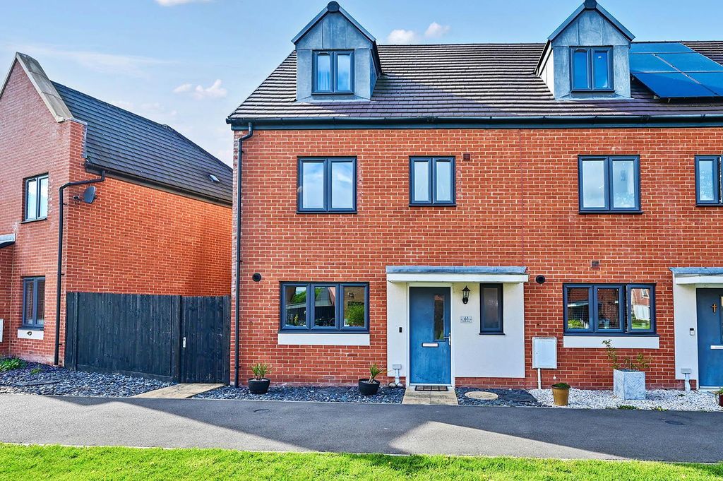 Property photo 1 of 16 Front