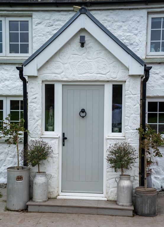 Property photo 2 of 36