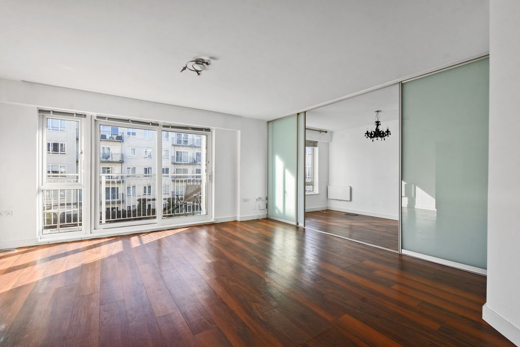 Property photo 1 of 13 Photo 10