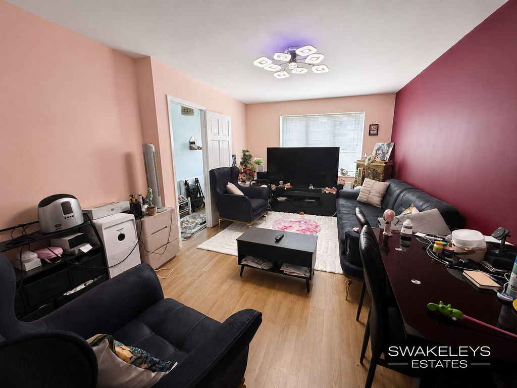 Property photo 3 of 7
