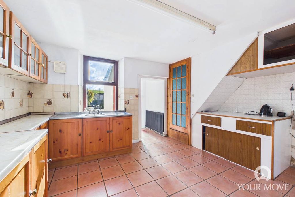 Property photo 2 of 13 Kitchen/Dining Room